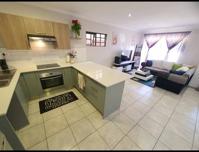 3 BEDROOM HOUSE FOR SALE IN KARENPARK